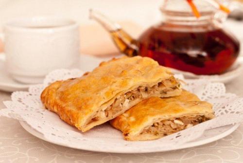 Тесто слоеное дрожжевое замороженное, как из него готовить. Что приготовить из слоеного дрожжевого теста: 20 быстрых и вкусных блюд