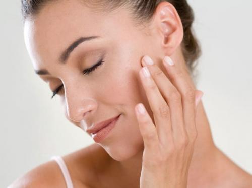 Как ухаживать за кожей с комедонами. Причины появления акне 01