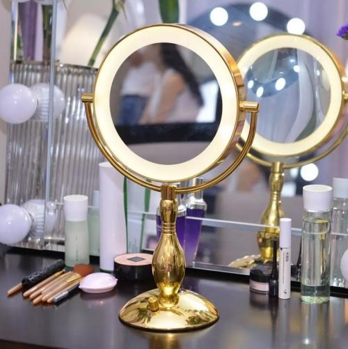 Лучшие косметические зеркала 2021. 12 лучших зеркал с подсветкой для макияжа