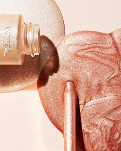 Как правильно наносить румяна и хайлайтер. Хайлайтер: подробное бьюти-досье