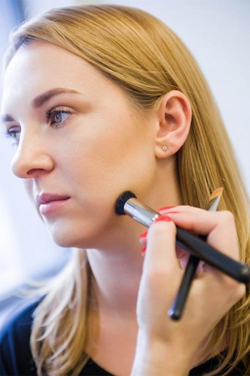 Как правильно наносить румяна по форме лица. Как их все-таки наносить? 11