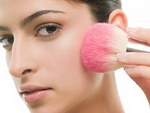Румяна помогают сделать лицо молодым и красивым. Секретные техники нанесения 03 Румяна помогают сделать лицо молодым и красивым. Секретные техники нанесения 03