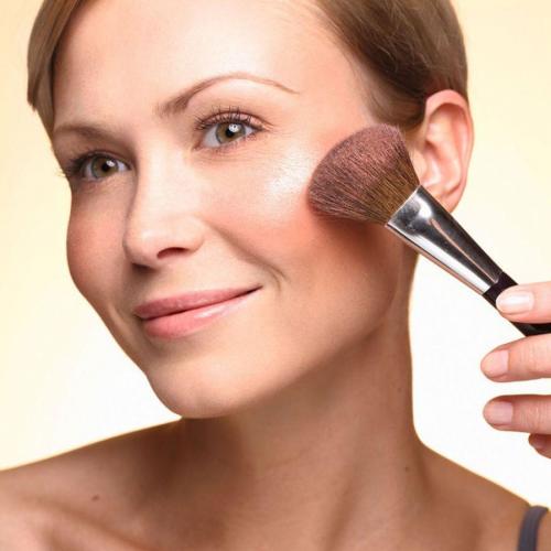 Румяна помогают сделать лицо молодым и красивым. Секретные техники нанесения 02 Румяна помогают сделать лицо молодым и красивым. Секретные техники нанесения 02