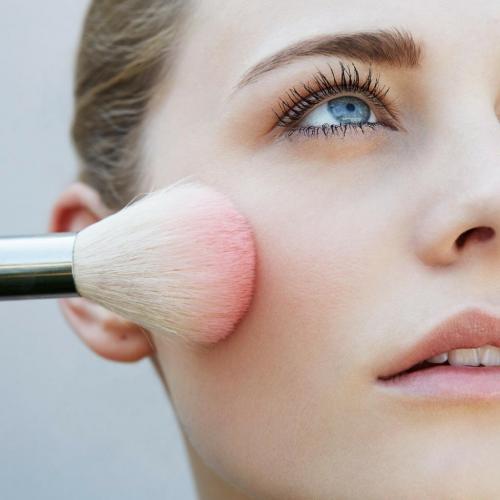 Румяна помогают сделать лицо молодым и красивым. Секретные техники нанесения 01 Румяна помогают сделать лицо молодым и красивым. Секретные техники нанесения 01