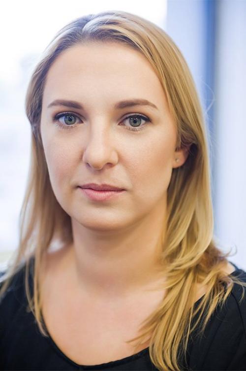 Как правильно наносить румяна в зависимости от формы лица. Как наносить румяна по типу лица: пошаговая инструкция 11