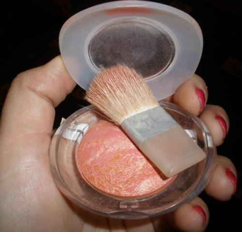 Как наносить румяна на овальное лицо. Правильное нанесение румян