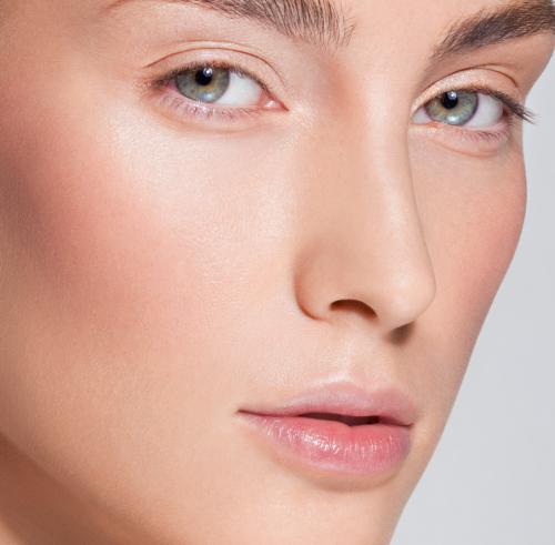 Как правильно наносить румяна. Нанесение румян в зависимости от формы лица