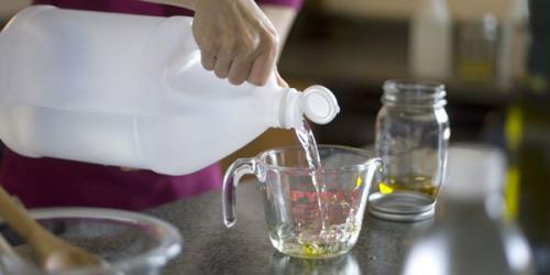 Как убрать краску с кожи после окрашивания волос. Как оттереть краску для волос с кожи лица, рук или других частей тела