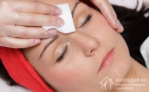 Чем смыть черную краску для волос с кожи. Очищение кожи лица