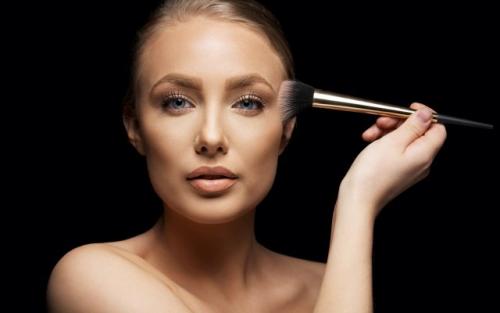 Как правильно наносить пудру и румяна. Как правильно наносить румяна: секреты