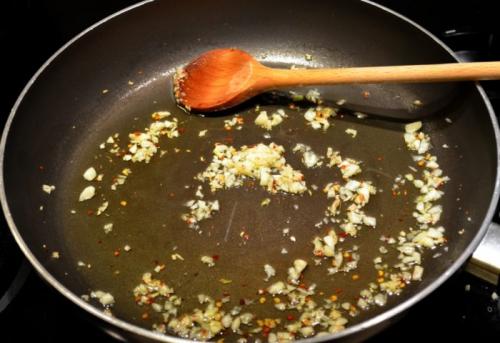 Чеснок после термообработки. Свежий или термически обработанный чеснок полезен для здоровья