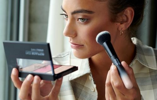 Как нанести пудру на нос