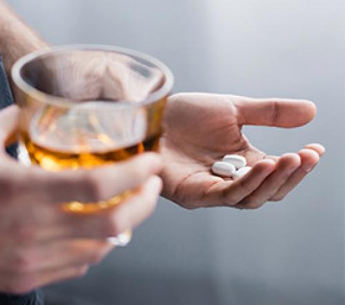 Алкоголь и связки. Опасное сочетание: лекарство и Алкоголь