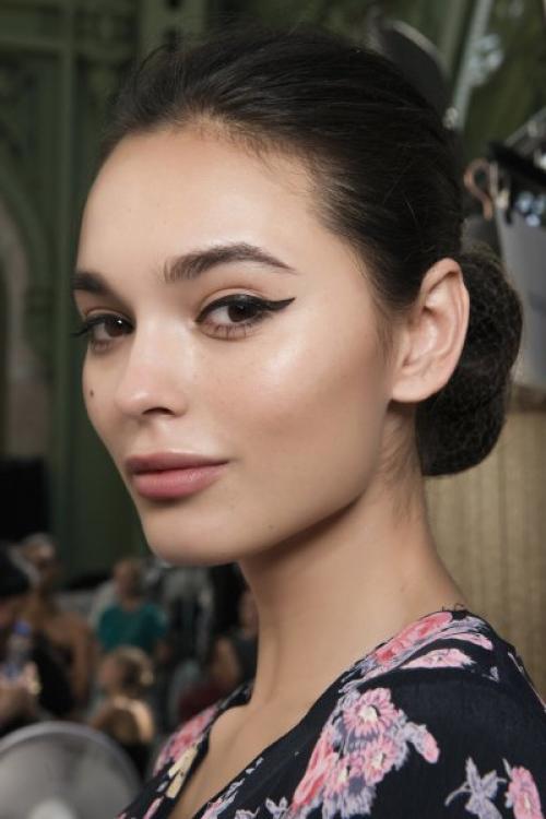 Полный гид по пудре для лица. Секреты идеального макияжа