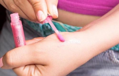 Как хранить блеск для губ, сделанный дома