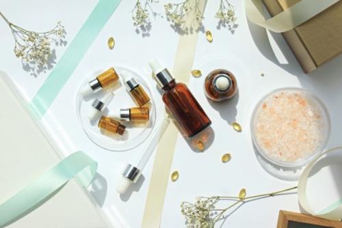 Как хранить блеск для губ, сделанный дома. Как правильно хранить косметику?