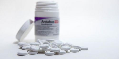 Какие препараты вызывают отвращение к алкоголю. Какие таблетки помогают от тяги к алкоголю? 05