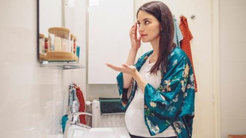 Косметика при беременности. Косметика для беременных: какие ингредиенты разрешены, а какие опасны