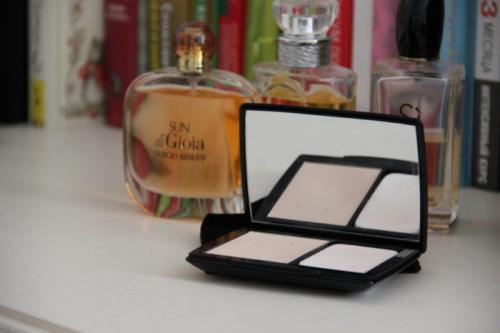 Лучшая пудра для возрастной кожи. Рейтинг лучшей пудры для лица 2022, по мнению визажистов