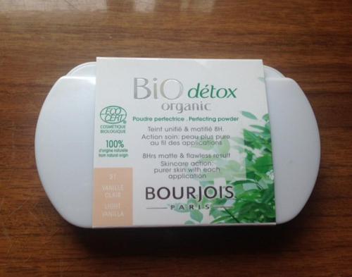 12 лучших прозрачных пудр для лица. Прозрачная пудра для лица: что это и как выбрать 10 12 лучших прозрачных пудр для лица. Прозрачная пудра для лица: что это и как выбрать 10