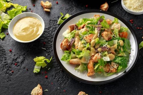 Можно ли добавить свои ингредиенты для улучшения вкуса салата Цезарь Энди Шеф. 15 заправок для Цезаря на любой вкус