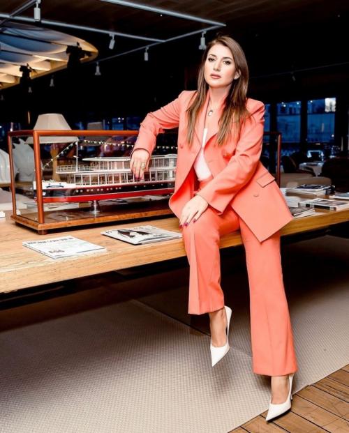 Изменился ли образ жизни Жасмин после похудения. Певица Жасмин пожаловалась на тяжелую борьбу с лишним весом