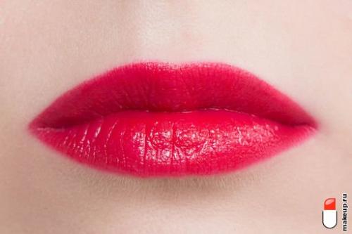 Как создать свежий и естественный образ, сочетая макияж и летнее платье. Макияж к бежевому платью: оттенки и техники