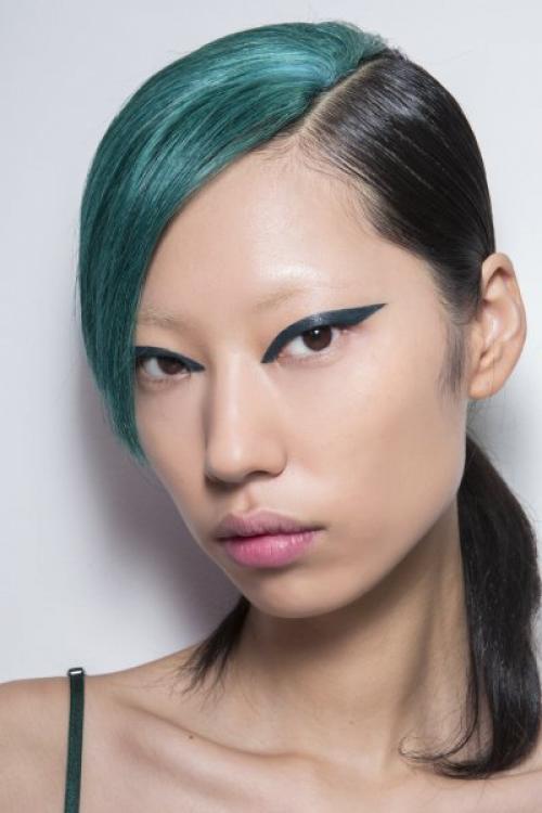 Какой макияж подходит к вечернему наряду на выпускной. Макияж на выпускной: идеи