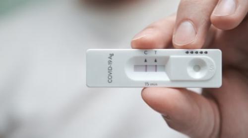 Как правильно реагировать на первые признаки COVID-19: советы экспертов 03