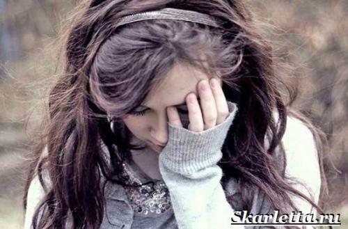 Почему после плача могут опухнуть глаза. Отеки глаз после слез. Почему появляются и как избавиться