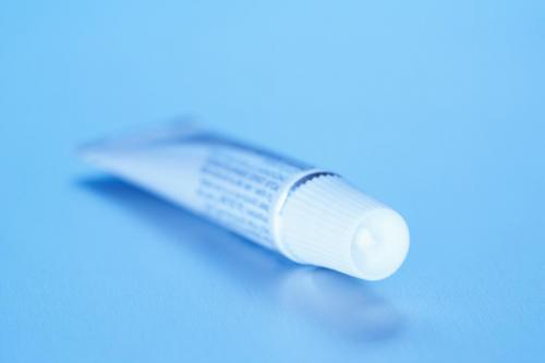 Как правильно лечить воспаленный хрящ за ухом 04