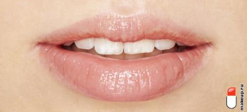 Как создать свежий и естественный образ, сочетая макияж и летнее платье. Макияж к бежевому платью: оттенки и техники