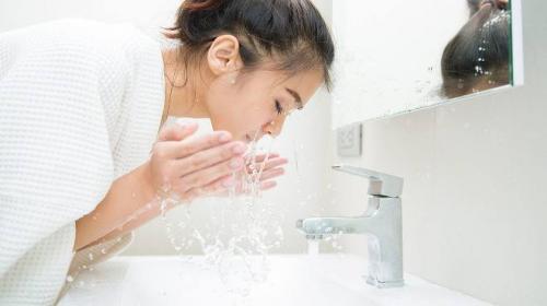 Нужно ли после мицеллярной воды наносить крем. Особенности применения