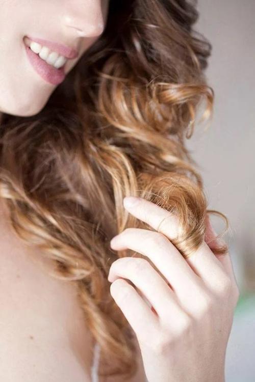 Уход за волосами последовательность. Правила ежедневного ухода за волосами в домашних условиях: от мытья до защиты кончиков