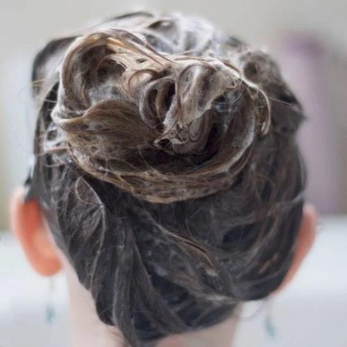 Уход за волосами последовательность. Правила ежедневного ухода за волосами в домашних условиях: от мытья до защиты кончиков