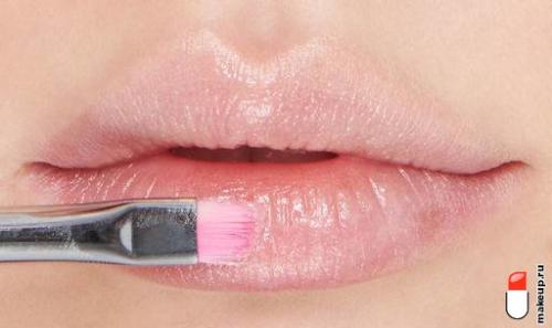 Как сохранить губную помаду и жидкий блеск для губ в идеальном состоянии в течение дня. Губная гармония: как правильно хранить помаду