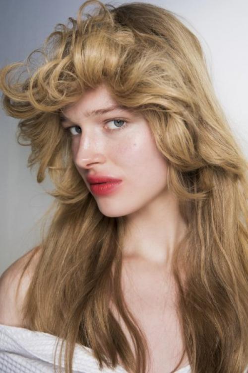 Как подобрать текстуру помады в зависимости от типа губ. Модные оттенки и текстуры помад в 2024 году