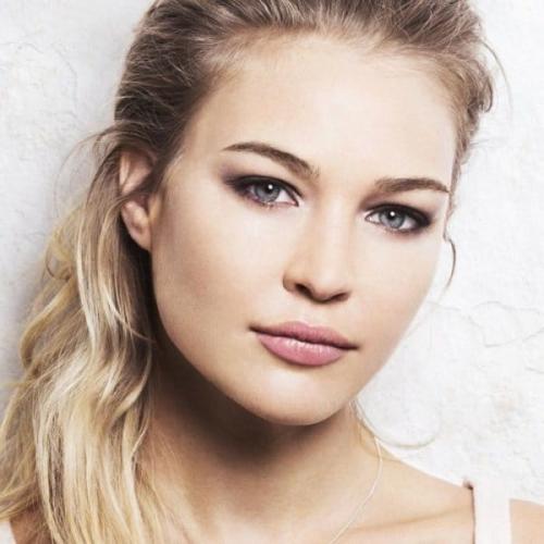 Какие оттенки памады подойдут для повседневного макияжа. Форма губ и ее коррекция