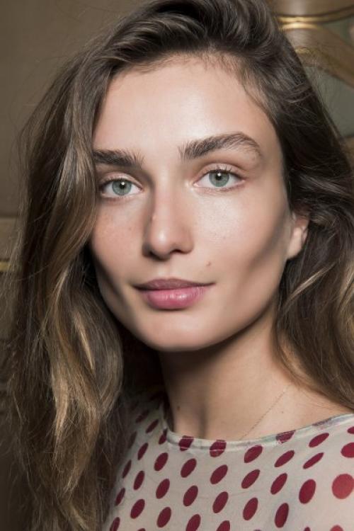 Как определить, какой тип блеска лучше всего подойдет для повседневного макияжа. Как подобрать макияж с учетом внешности?