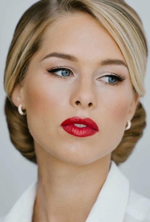 Матовая или сияющая: какую губную помаду выбрать для идеального макияжа 04