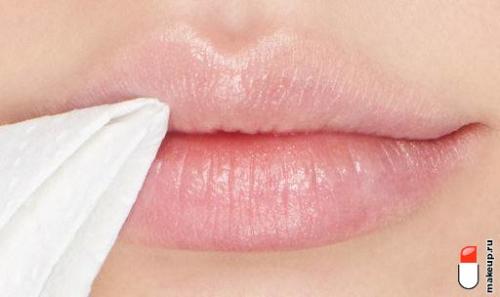 Каким образом можно увеличить стойкость матовой помады на губах. Как сделать макияж губ более стойким?