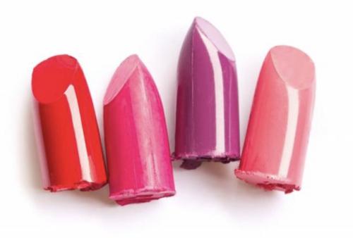 Как выбрать оттенок блеска или помады под тон кожи. Поцелуй на удачу: как подобрать цвет помады?