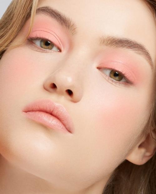 Легкий розовый макияж. Розовый макияж — красивые варианты применения розового цвета в макияже и обзор лучших сочетаний (100 фото)