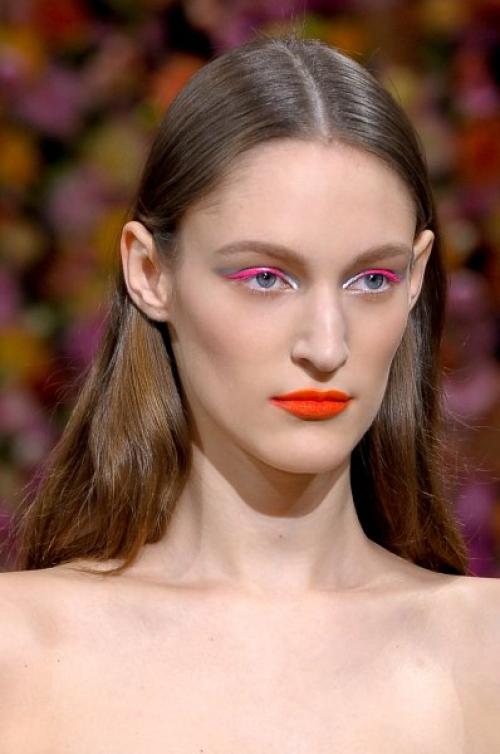 Розовый макияж со стрелками. Розовый макияж: 5 вариантов