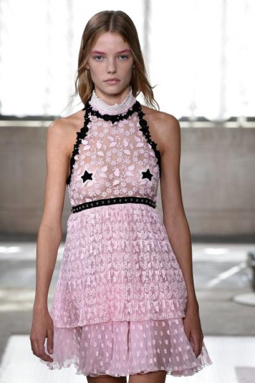 Розовый макияж со стрелками. Розовый макияж: 5 вариантов