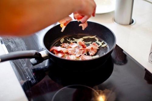 Паста Карбонара.  Ингредиенты: 03