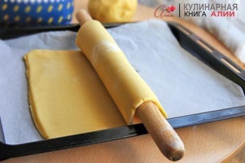 Пирожное песочное по 22 коп. 02