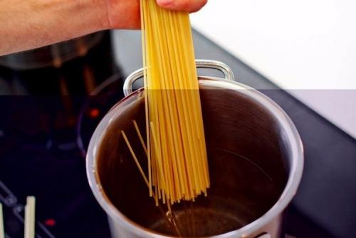 Паста Карбонара.  Ингредиенты: 02