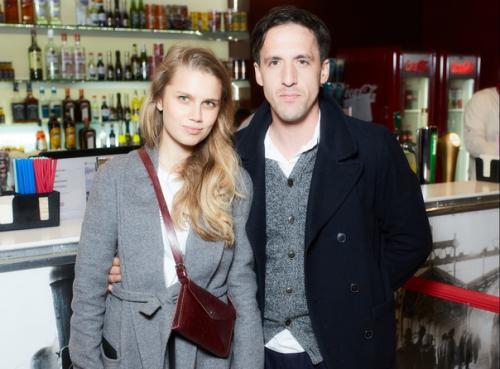 Невероятно красивая пара двух актеров - Дaша Мeльникова и Артур смольянинов. 02