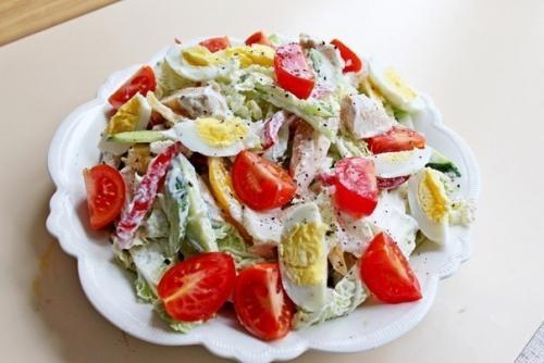 Салат с куриной грудкой, овощами и йогуртом. 07 Салат с куриной грудкой, овощами и йогуртом. 07